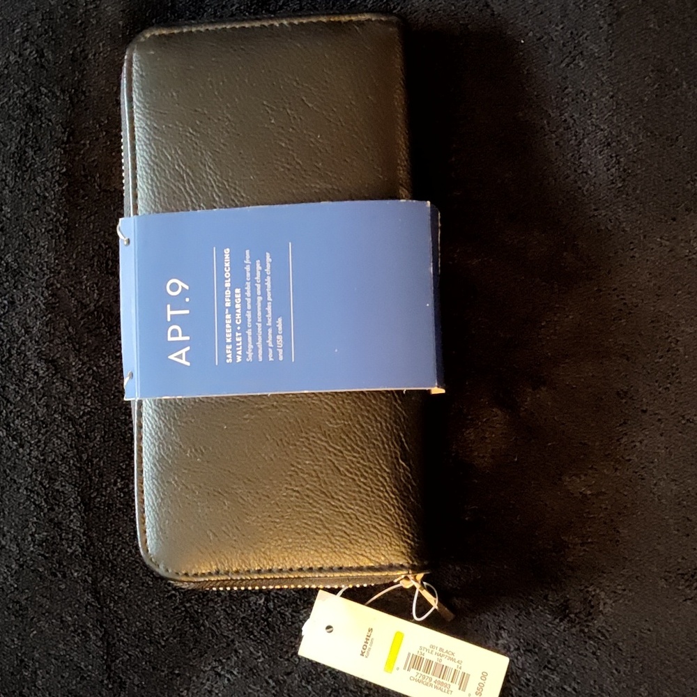 NWT RFID Wallet with Charger Apt 9 Brand
